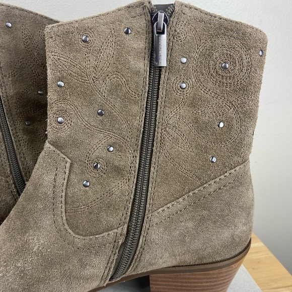 BANDOLINO Xerissa Suede Studded Leather Western Boots - Picture 5 of 13